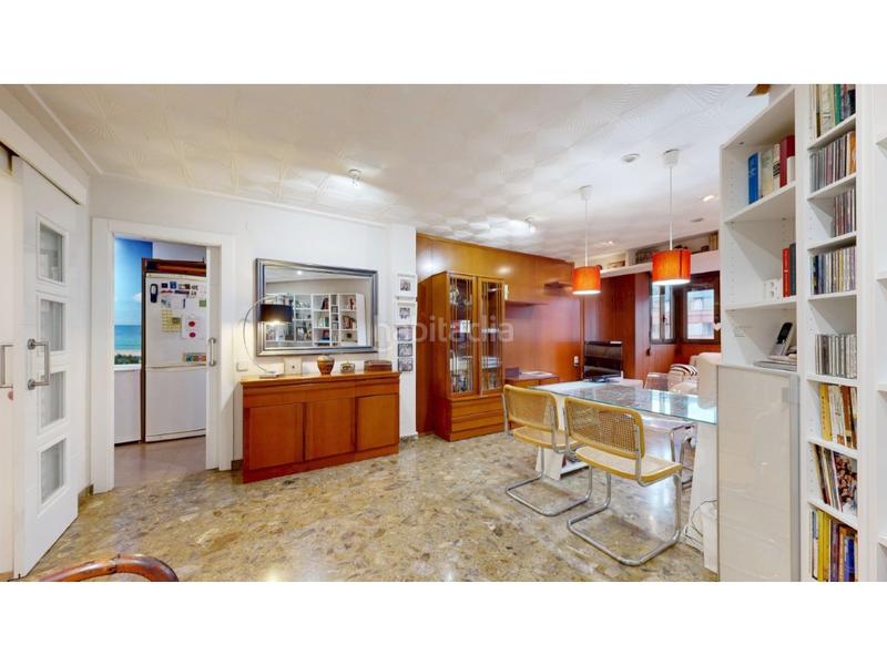 Foto 32c76fb7-da88-466e-b34f-a2ba955bbaa7. Piso vivienda esquinera exterior en blasco ibañez en Valencia