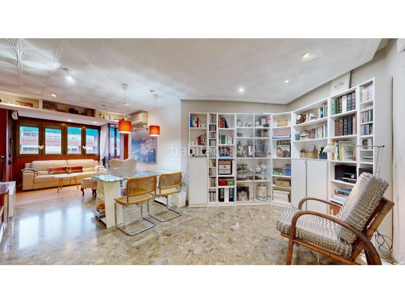 Foto 77efb3b2-121b-4370-aacd-3d3f67a23889. Piso vivienda esquinera exterior en blasco ibañez en Valencia