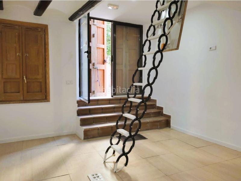 Foto 6aabcdfe-a72c-45e4-8d00-e1e69160efaf. Alquiler estudio bajo comercial en el corazón de El Carmen en Valencia