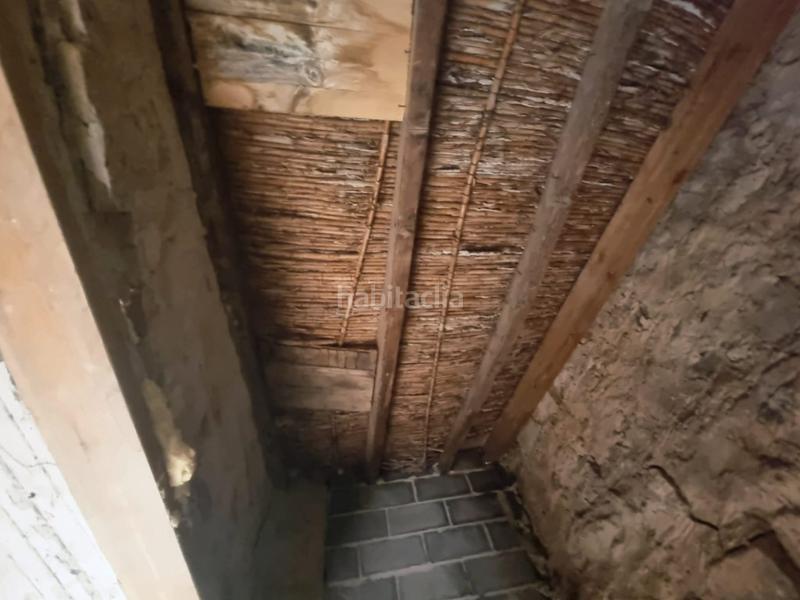 Foto eb9e1af6-237c-43af-a8a0-6586ab3e9209. Casa  de pueblo para reformar en Castellnovo