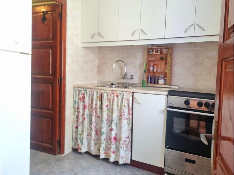 Foto 1e5ea474-9f40-4b56-aeb3-f598357d66bd. Casa con riscaldamento in Gátova