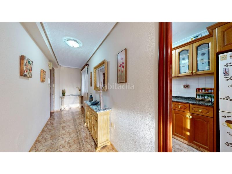 Foto 0c944059-252a-40f0-80fb-cb4c96a4daf0. Appartamento in Barrio Benicalap Valencia