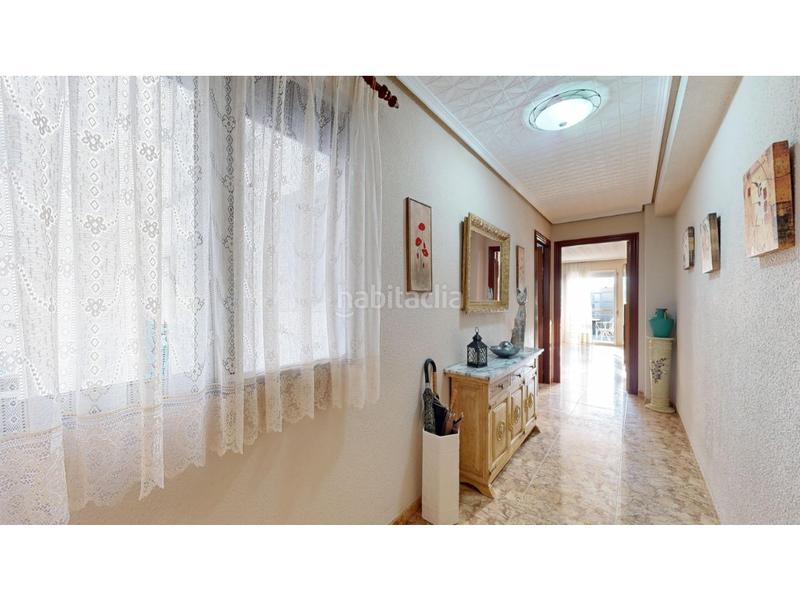 Foto bee526d1-4d70-4d76-8aae-8aacc72e77d5. Appartamento in Barrio Benicalap Valencia