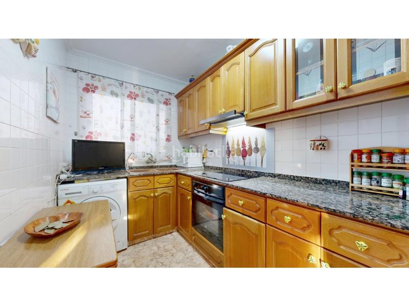 Foto bef2359e-346a-4465-ae49-2315d1b6f4a0. Appartamento in Barrio Benicalap Valencia