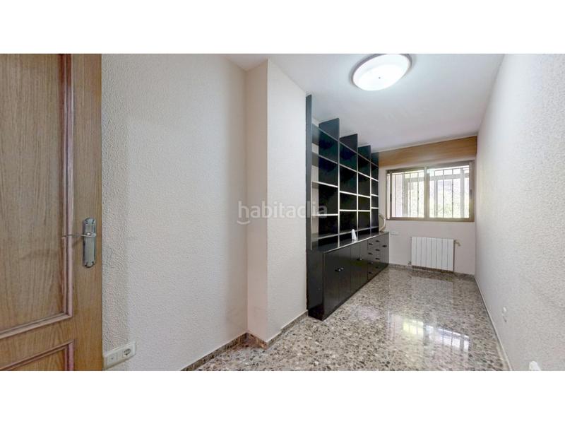 Foto b0d8a5c4-39d3-4f60-b345-ebd87227b00e. Etagenwohnung mit parking in La Raïosa Valencia
