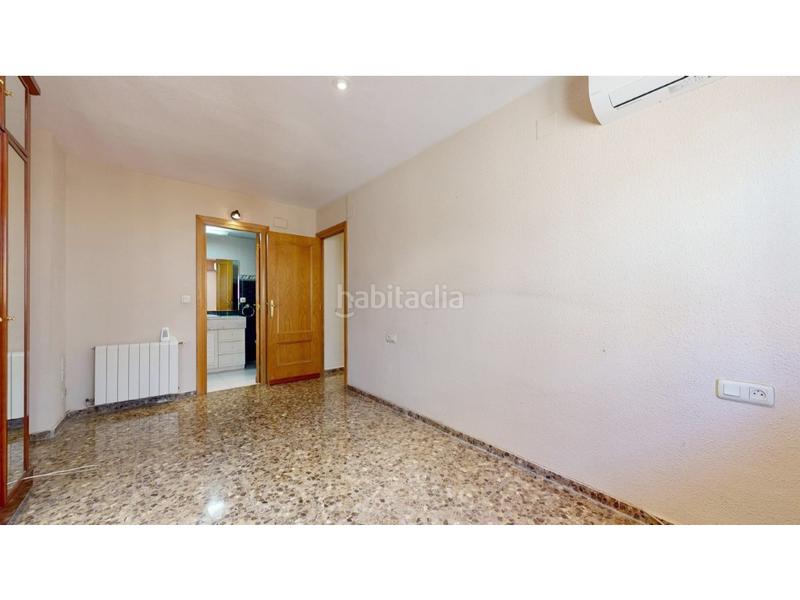 Foto faf0cff3-1a5a-47bb-b3aa-1a49c6de3229. Etagenwohnung mit parking in La Raïosa Valencia