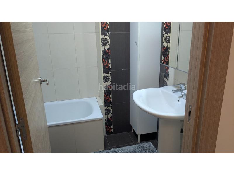 Foto 114d9de1-476c-4618-8c04-b1278a1cabea. Pis amb aparcament a Zona Calle Valencia Torrent