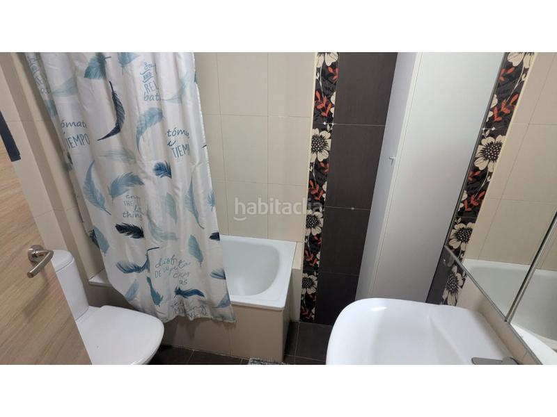 Foto 1c1105fc-b719-47b2-87c2-5c8b83b68438. Pis amb aparcament a Zona Calle Valencia Torrent