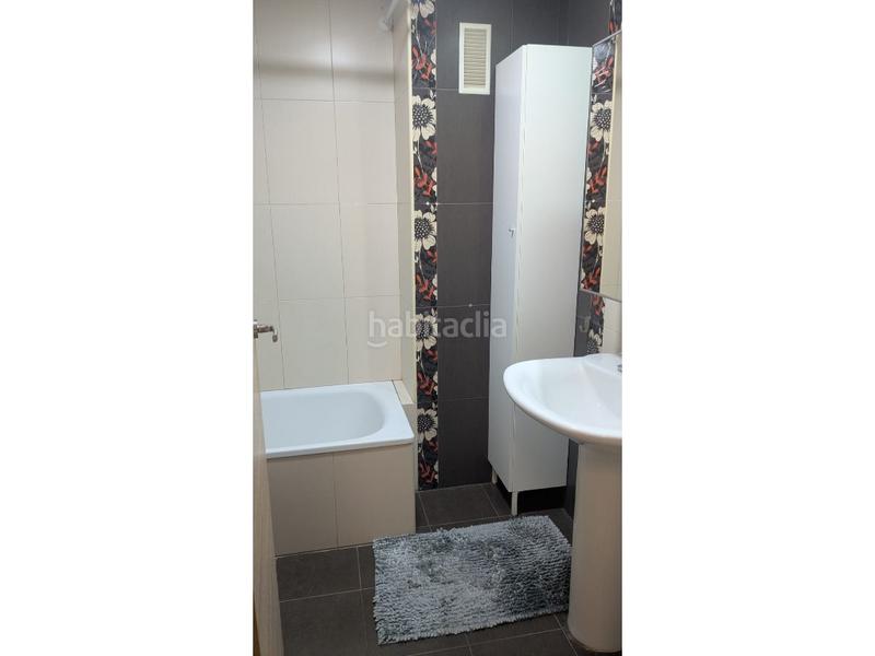 Foto e88ef7e9-f86d-4add-91dc-66249a2f408a. Pis amb aparcament a Zona Calle Valencia Torrent