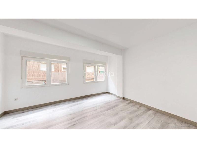 Foto 0537b6d6-be84-4688-ad15-d1f5d9e79b95. Pis a Zona Avenida al Vedat Torrent