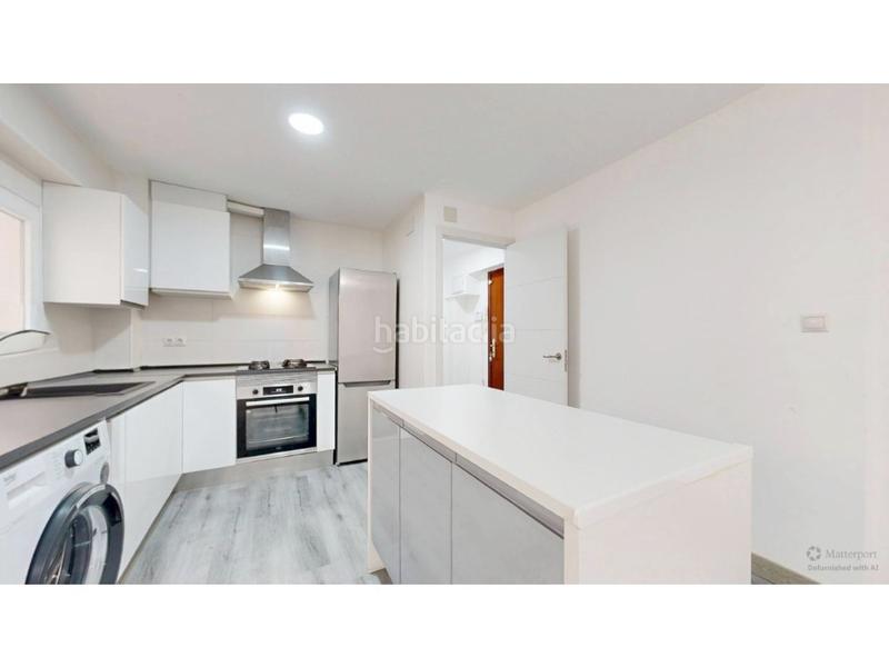 Foto 1069dfef-b210-47f4-a896-4246c68bd097. Pis a Zona Avenida al Vedat Torrent