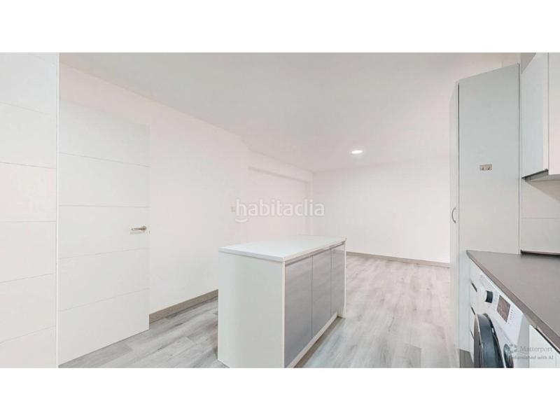 Foto 2234d2f5-193f-4135-8e22-327af2c8afe5. Pis a Zona Avenida al Vedat Torrent