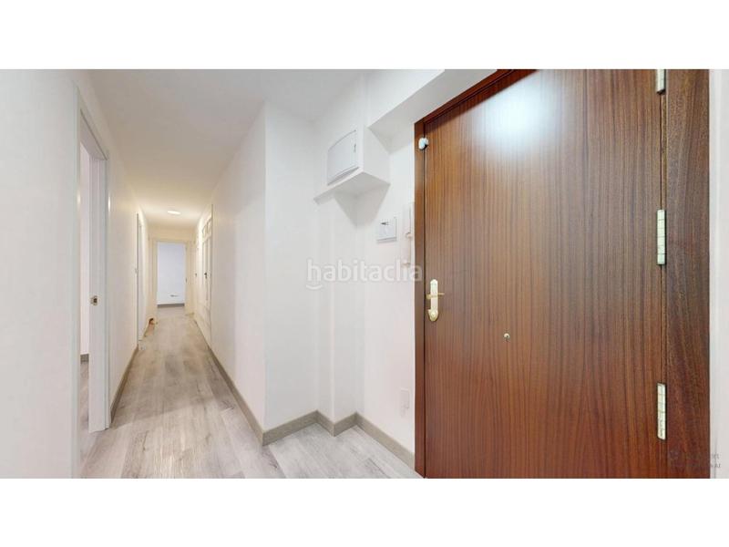 Foto 2e6b8552-0b03-4d04-a2f8-1d9a3ce5e24e. Pis a Zona Avenida al Vedat Torrent