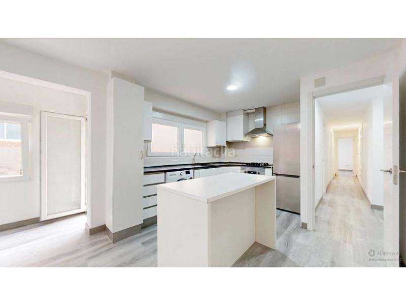 Foto b5c0e91b-cdf1-4a78-88af-19b70028e510. Pis a Zona Avenida al Vedat Torrent