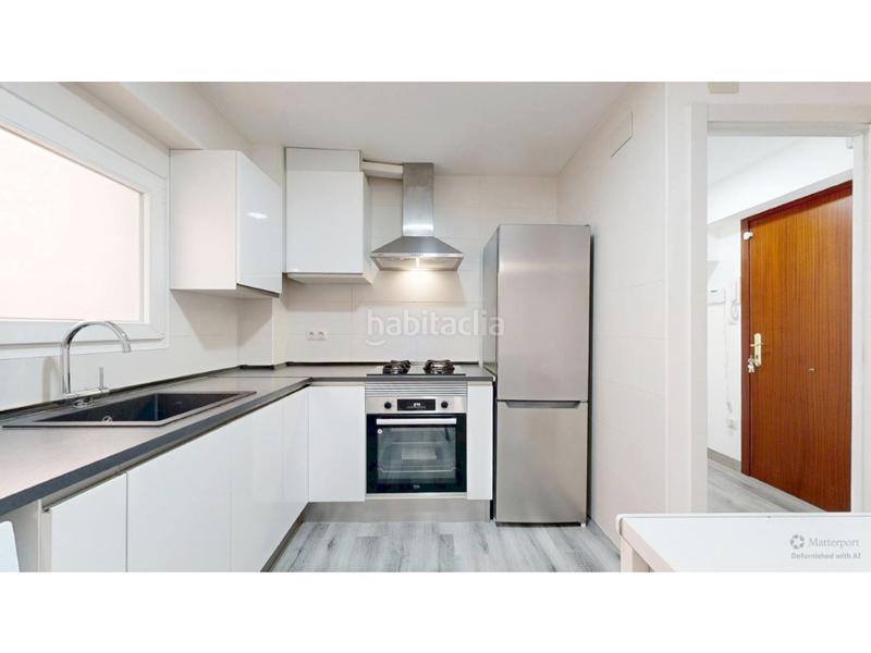 Foto d32c63ba-da03-4d27-acd5-a4074da76803. Pis a Zona Avenida al Vedat Torrent