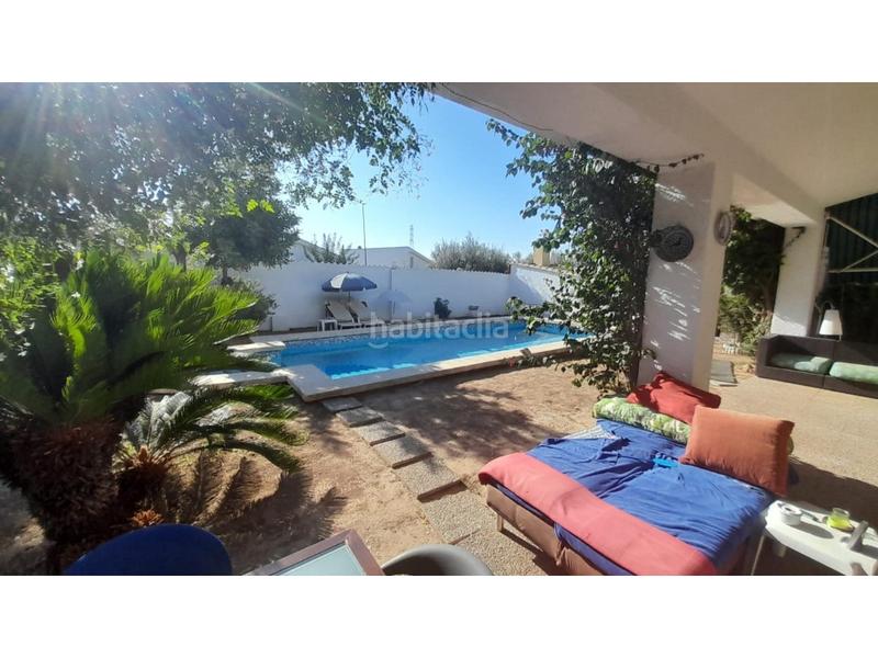 Foto 673b85a5-bf0c-4bb5-90da-f6d40de2df16. Maison avec parking dans Entrepinos Eliana (l´)