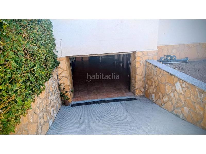 Foto abe497fc-ed45-42e8-bc03-5db940508539. Maison avec parking dans Entrepinos Eliana (l´)