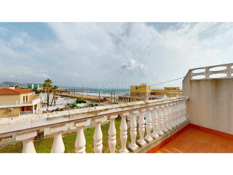 Foto 2c49e72c-7987-4d39-b4cf-7fbb2bdf1ece. Chalet con parcheggio in El Marenyet Cullera