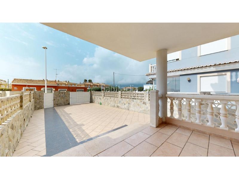 Foto 4f2ffc39-a70a-4cf6-91f0-c6d75e8bbc33. Chalet con parcheggio in El Marenyet Cullera