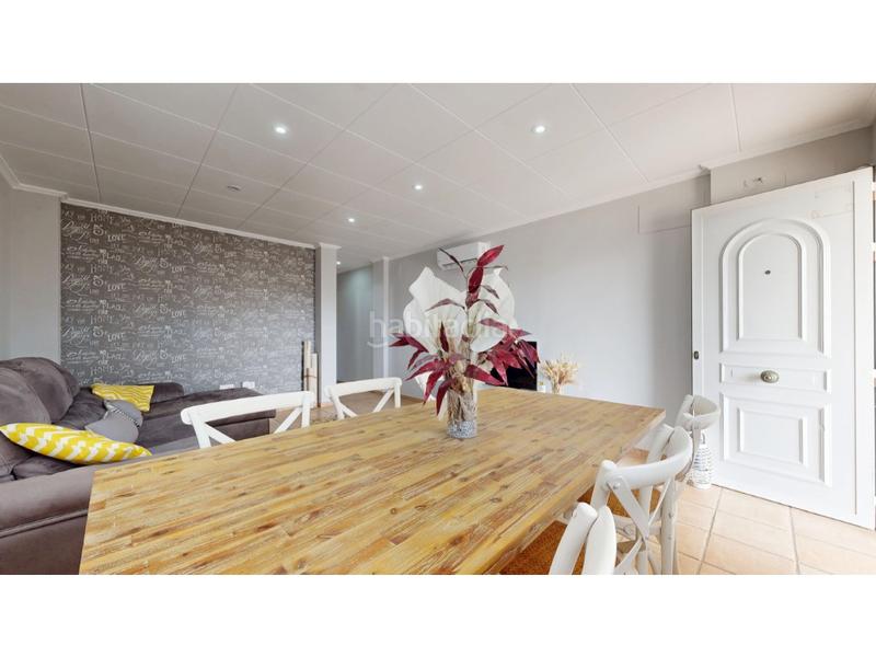 Foto f7bdf80d-76ab-4fdc-83c6-77d027ef5586. Chalet con parcheggio in El Marenyet Cullera