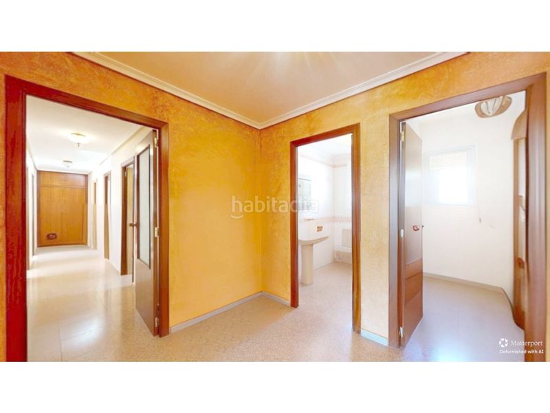 Foto a22b383e-7b41-4d3f-8706-cac2badc2757. Casa amb aparcament a Benilloba