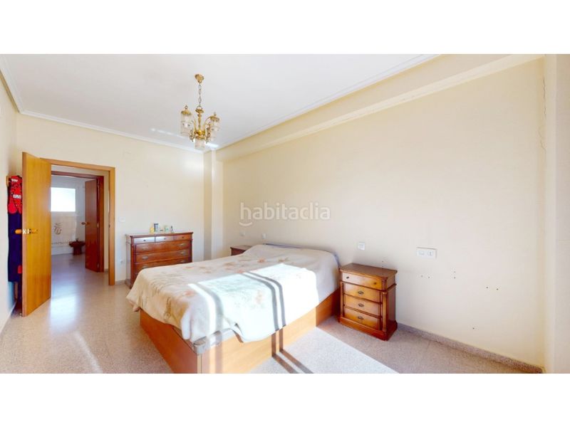 Foto a24c4f0e-3b25-42ec-8083-276557b01891. Casa amb aparcament a Benilloba