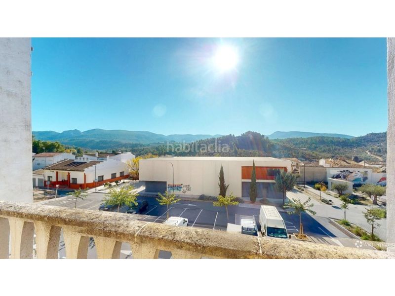 Foto eb6db382-7a6a-4a5e-8e6e-17f386fb0805. Casa amb aparcament a Benilloba