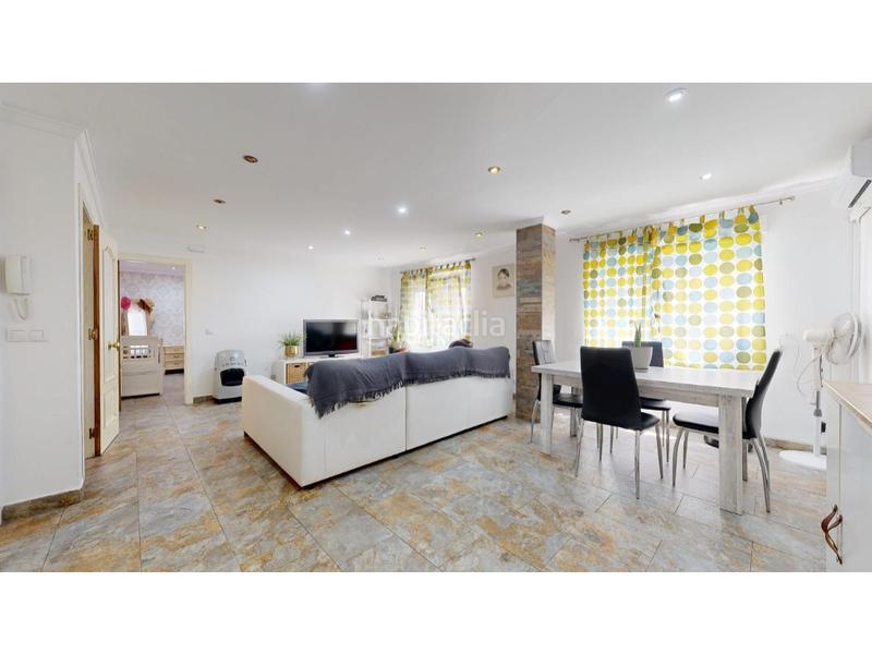 Foto 07011680-063c-4c60-9e23-4d416f46725e. Reihenhaus in El Alborgí Paterna