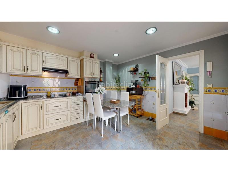 Foto 447ca7a4-bd58-41ca-b57b-a5388ba2dc6c. Reihenhaus in El Alborgí Paterna