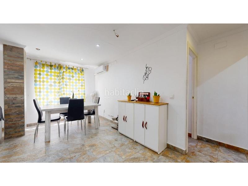 Foto a5b5f650-8358-4653-8b5c-8757a5ac50fe. Reihenhaus in El Alborgí Paterna