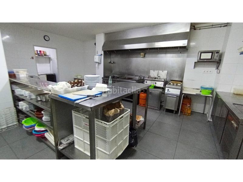 Foto 07f8afb1-96d9-458b-9e12-15e315dfd578. Traspaso local comercial gran barrestaurante con terraza una joya hostelera en Valencia