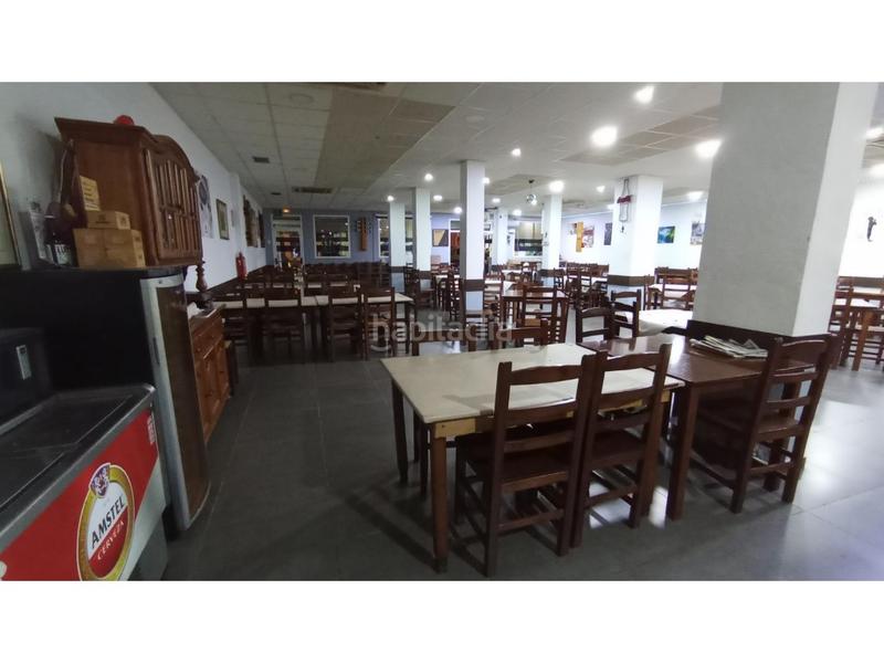Foto 715b81d9-98b1-4c6f-8f48-50ab56af1f9e. Traspaso local comercial gran barrestaurante con terraza una joya hostelera en Valencia