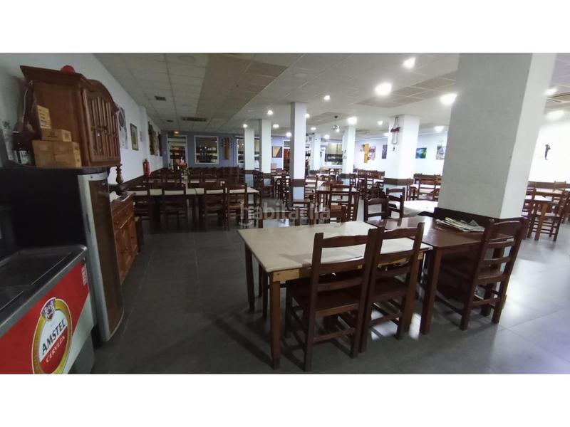 Foto 7e9ba8e4-95d8-41cd-8aa5-4dc5ab5948e6. Traspaso local comercial gran barrestaurante con terraza una joya hostelera en Valencia