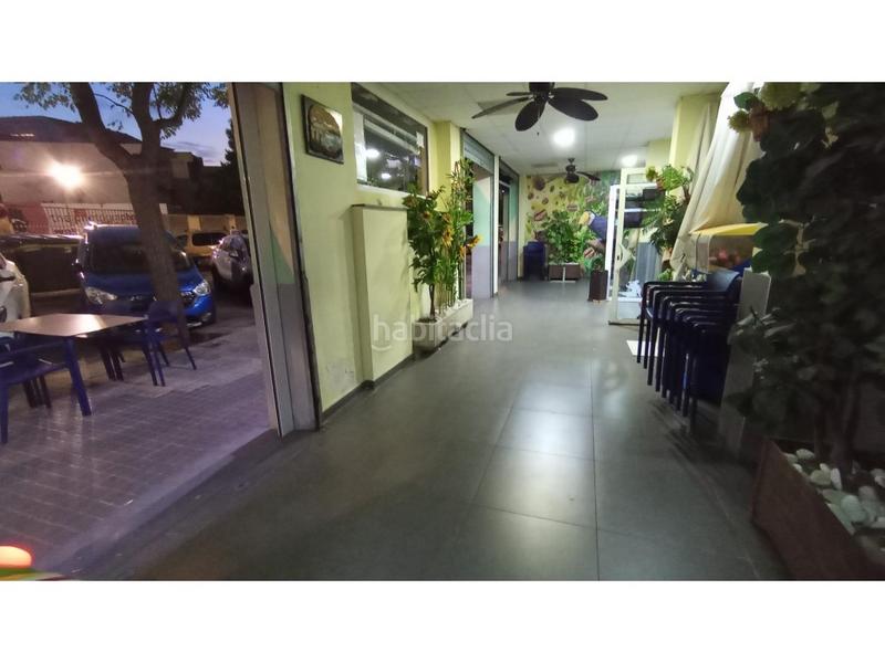 Foto b2936ef1-a1f5-45e5-98b6-9697e2d6d77a. Traspaso local comercial gran barrestaurante con terraza una joya hostelera en Valencia