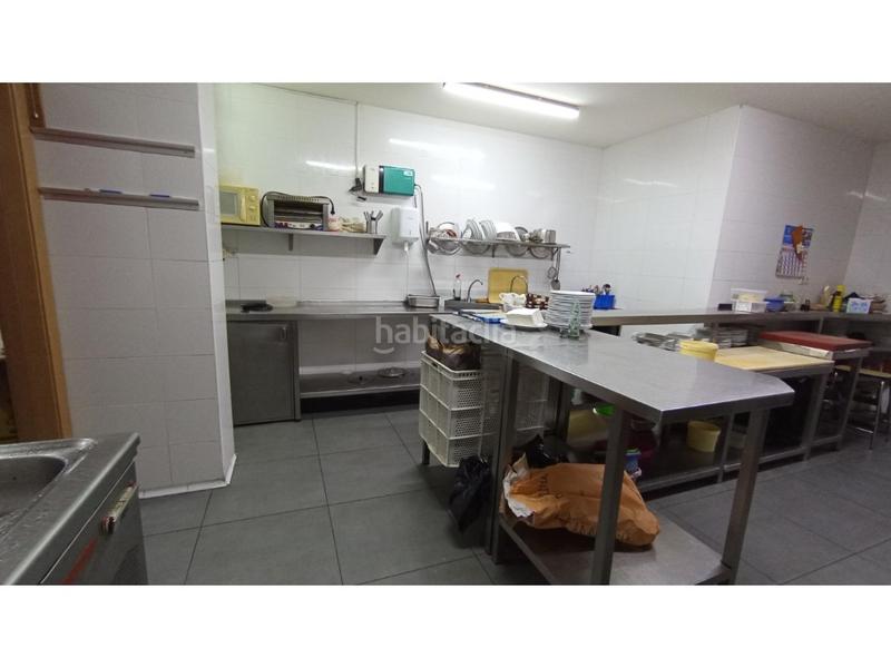 Foto e6fec3d3-1f51-49f3-b782-2b70471ed6b7. Traspaso local comercial gran barrestaurante con terraza una joya hostelera en Valencia