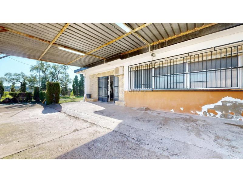 Foto a79bc622-9fdd-4e2e-b990-f19cb08ae3a9. Casa con parcheggio in Santa Bárbara Llíria