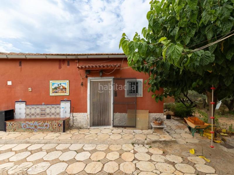 Foto 528a8a07-fb17-454f-8323-0a4f73ecd6bf. Chalet avec parking dans Cheste