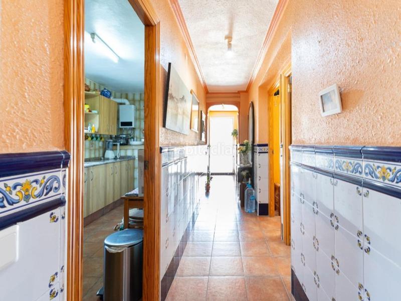 Foto 55e4a897-fa3d-465c-95fa-3a1548e32549. Chalet avec parking dans Cheste