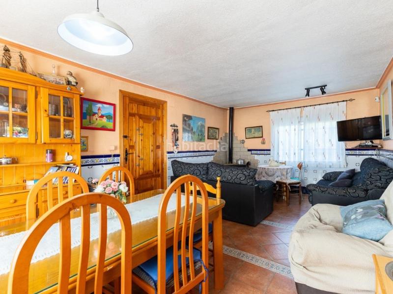 Foto 785035e2-f4f2-4b91-94c1-4726bf9e7350. Chalet avec parking dans Cheste