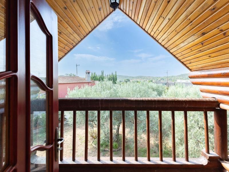 Foto 8807e655-4bf2-495d-b448-579f2917c289. Chalet avec parking dans Cheste