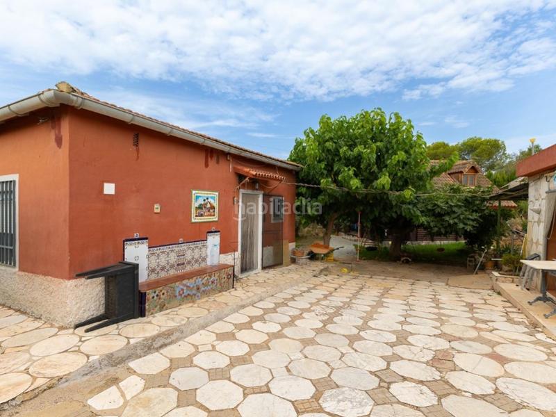 Foto 9e8a7e20-eaa1-4e6e-8216-6e4deb3d4326. Chalet avec parking dans Cheste