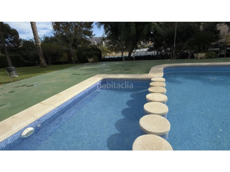 Foto dc6923d0-cf31-42dc-b06d-3fa88a1f854e. Apartament amb aparcament piscina a Levante Alto Benidorm