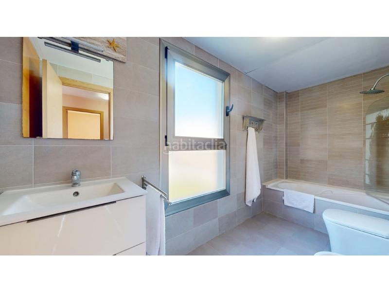 Foto 2801a3bb-8633-43af-a20c-0d9f9feac0b2. Casa adosada chalet pareado playa en Playa de Gandía Gandia