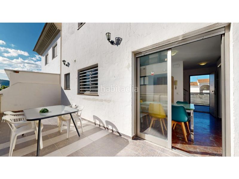 Foto 77f57ddf-cef5-4f14-a7a9-e702b0e725f3. Casa adosada chalet pareado playa en Playa de Gandía Gandia