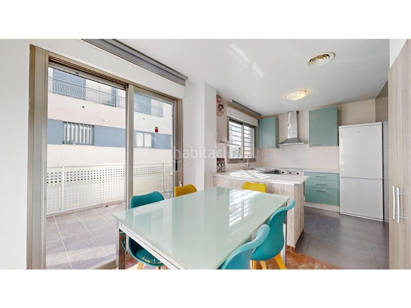 Foto c53073d9-7d75-46aa-8532-117e731c67f0. Casa adosada chalet pareado playa en Playa de Gandía Gandia