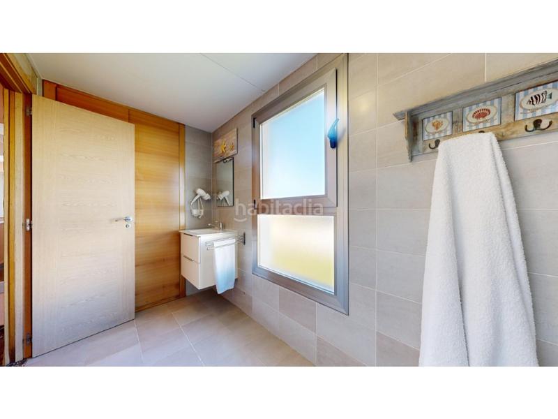 Foto d2bca635-b56f-4f98-b198-4e65511addbe. Casa adosada chalet pareado playa en Playa de Gandía Gandia