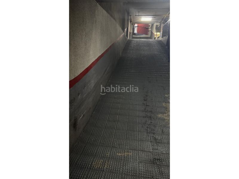 Foto d742881a-3ebd-4b17-af24-f5f556c2d5fe. Aparcament cotxe a Barrio de Patraix Valencia