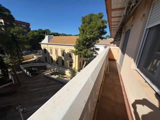 Appartement à Casas Verdes - Ermita. Piso amplio y luminoso en godella