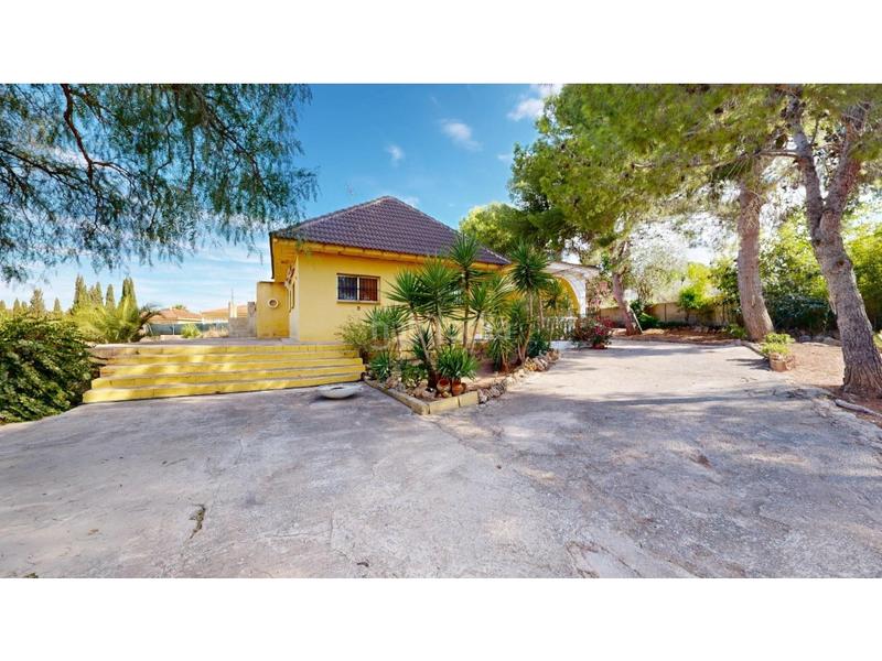 Foto decd5ad7-12ac-4191-a16d-ca8d2f89da12. Chalet  en venta liria en Urbanizaciones Llíria