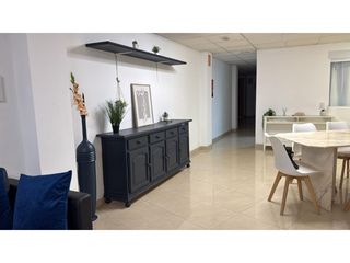 Oficina a Quart de Poblet. Entreplanta totalmente reformada próxima a valencia